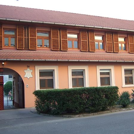 提玛哈兹住宿加早餐旅馆 塞格德 外观 照片